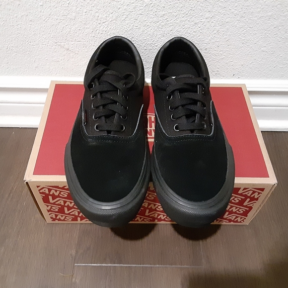 Vans - Picture 4 of 4